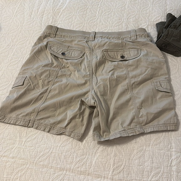 Style & Co Green and Tan Cargo Shorts Lightweight Casual - Picture 9 of 9